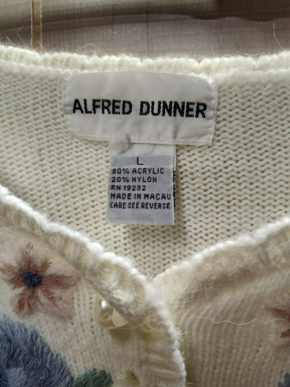 Alfred Dunner Stunner L/S Sweater Sz L Floral Embroidery Pearl Buttons Pointelle - Picture 4 of 7